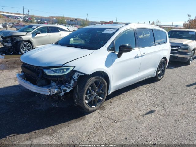 2026 CHRYSLER PACIFICA 2C4RC1GGXTR161960 Photo 1