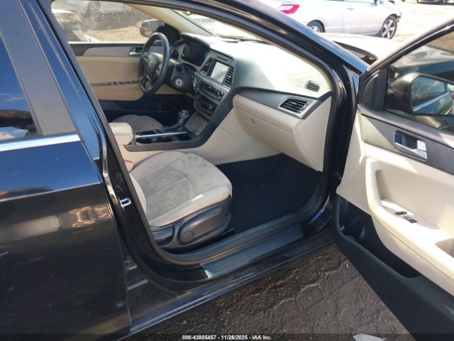 2016 HYUNDAI SONATA 5NPE24AF8GH332808 Photo 4
