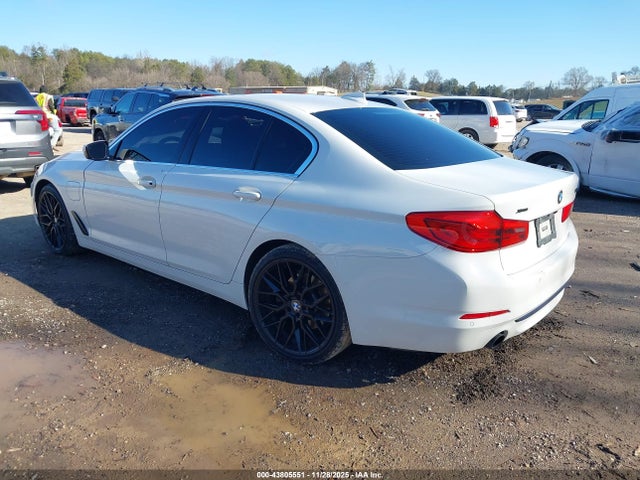 2020 BMW 530E WBAJB1C08LCD44985 Photo 2