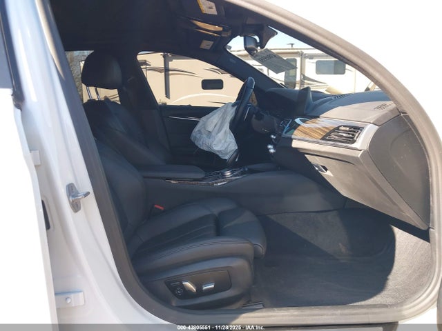 2020 BMW 530E WBAJB1C08LCD44985 Photo 4