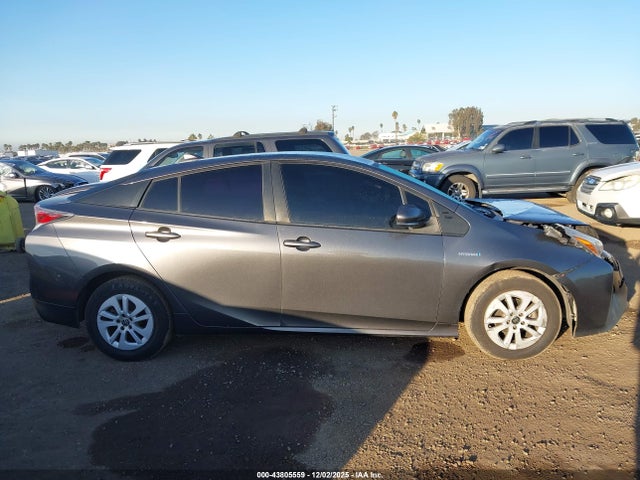 JTDKBRFUXH3026133 Toyota Prius Two
