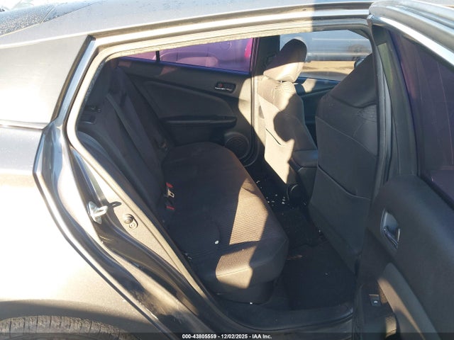 JTDKBRFUXH3026133 Toyota Prius Two