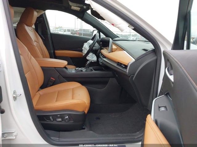 2024 CADILLAC XT4 1GYFZER47RF180570 Photo 4