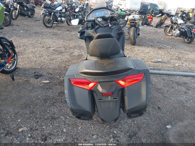 2025 HONDA GL1800 JH2SC7941SK700140 Photo 5