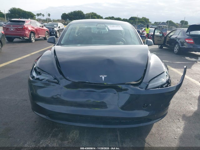 Tesla MODEL 3 2025 5YJ3E1EA1SF012250 Image 12