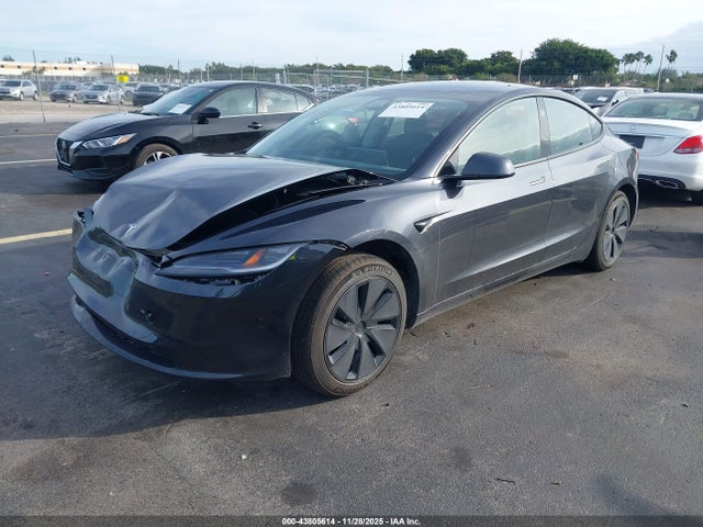 2025 TESLA MODEL 3 5YJ3E1EA1SF012250 Photo 1