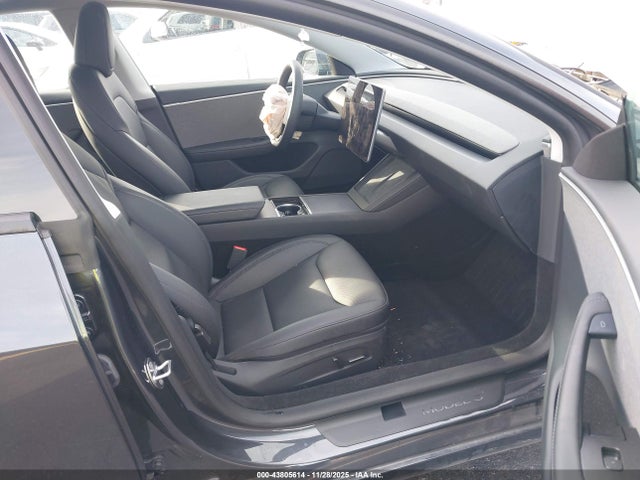 2025 TESLA MODEL 3 5YJ3E1EA1SF012250 Photo 4