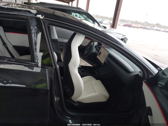 2024 TESLA MODEL 3 5YJ3E1ET1RF821002 Photo 4
