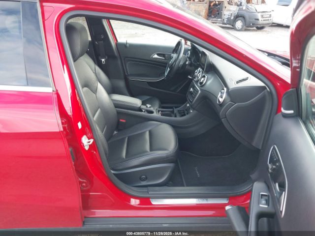 2015 MERCEDES-BENZ GLA 250 WDCTG4GB5FJ125760 Photo 4