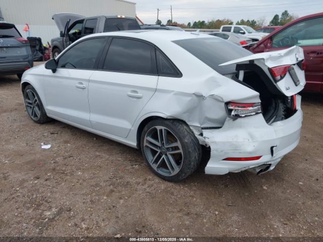 2018 AUDI A3 WAUAUGFF5J1083804 Photo 2
