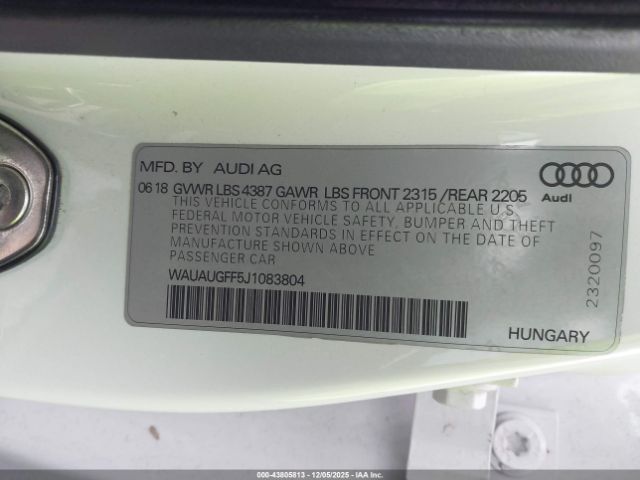 2018 AUDI A3 WAUAUGFF5J1083804 Photo 8