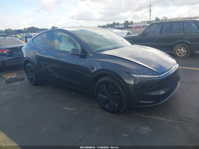 2026 TESLA MODEL Y 7SAYGDEDXTA440704 Photo 0