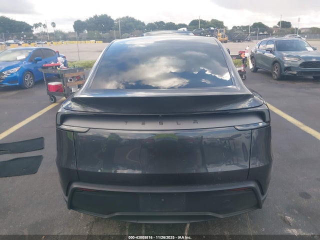 Tesla Model Y Rwd 2026 7SAYGDEDXTA440704 Image 16