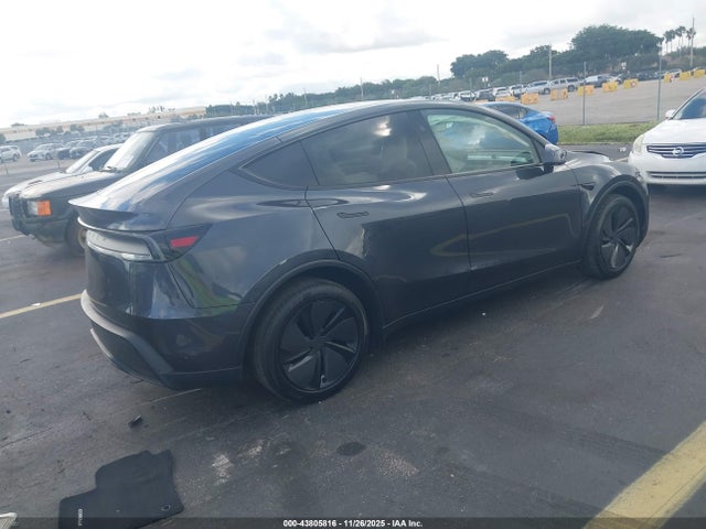 2026 TESLA MODEL Y 7SAYGDEDXTA440704 Photo 3