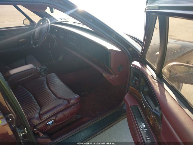 43805837 :رقم المزاد ، 1G4CU5219R1608686 vin ، 1994 Buick Park Avenue Ultra مزاد بيع