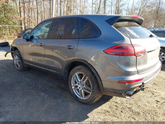 2018 PORSCHE CAYENNE WP1AA2A25JKA00173 Photo 2