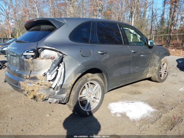 2018 PORSCHE CAYENNE WP1AA2A25JKA00173 Photo 3