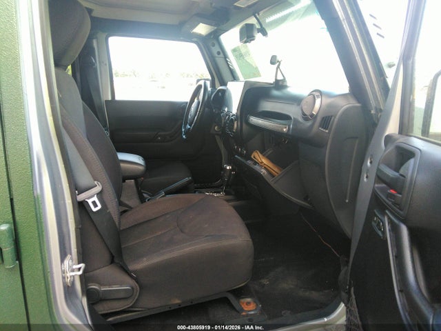 2014 JEEP WRANGLER UNLIMITED 1C4BJWDG2EL309510 Photo 4