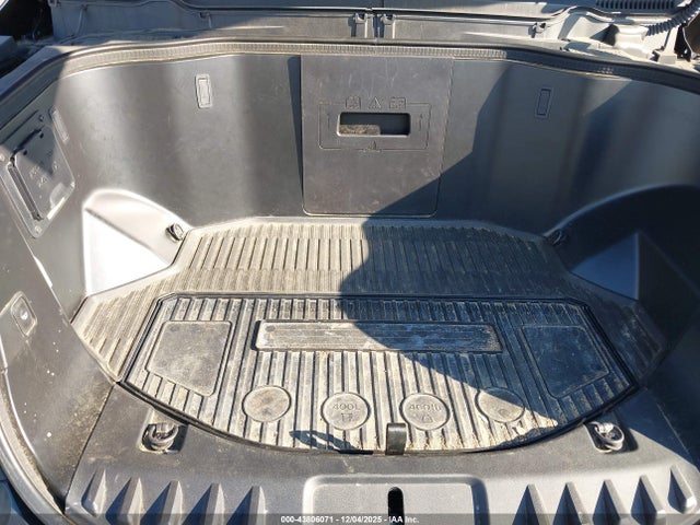 Ford F-150 Lightning Lariat 2023 1FTVW1EVXPWG10879 Image 10