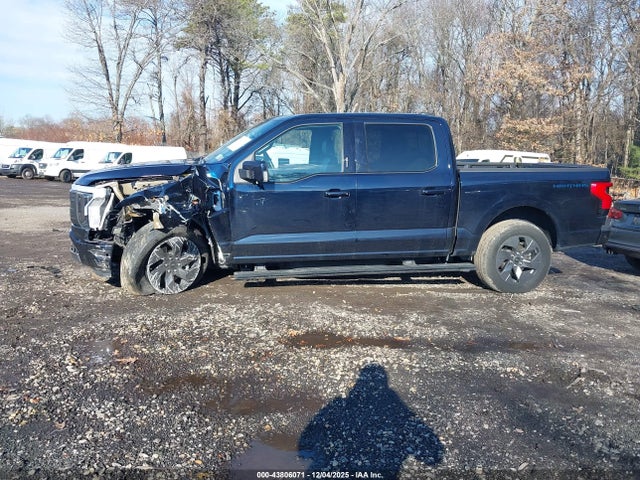 Ford F-150 Lightning Lariat 2023 1FTVW1EVXPWG10879 Image 14