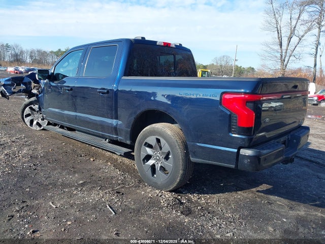 Ford F-150 Lightning Lariat 2023 1FTVW1EVXPWG10879 Image 3