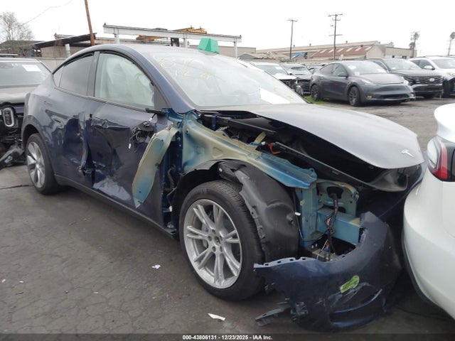 2022 TESLA MODEL Y 7SAYGDEE3NF547902 Photo 0