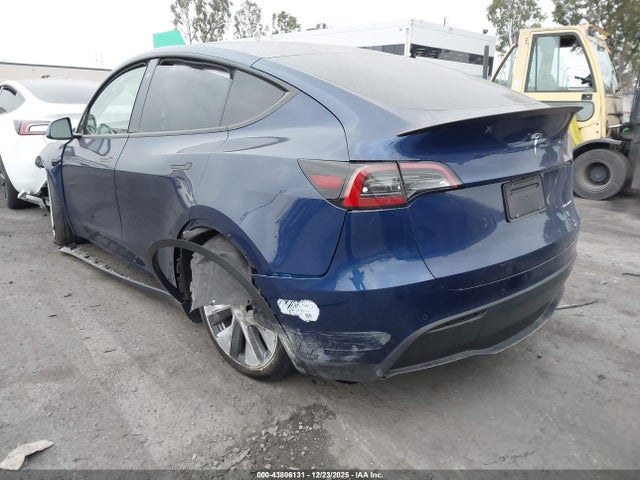 2022 TESLA MODEL Y 7SAYGDEE3NF547902 Photo 2