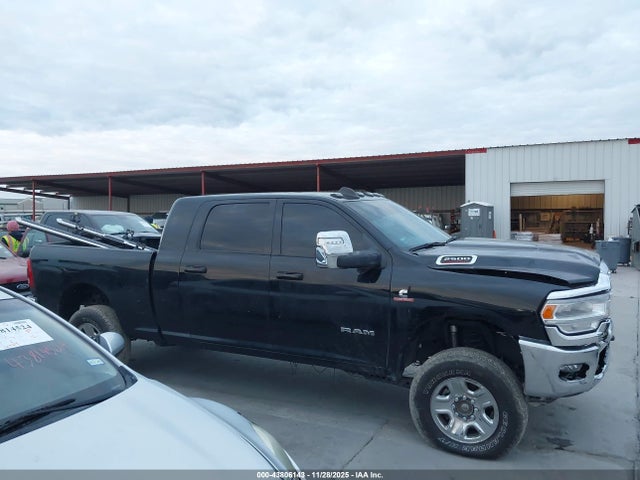 3C6UR5NL5RG383246 RAM 2500 Laramie Crew Cab 4x4 6&#039;4 Box