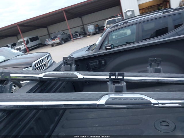 3C6UR5NL5RG383246 RAM 2500 Laramie Crew Cab 4x4 6&#039;4 Box