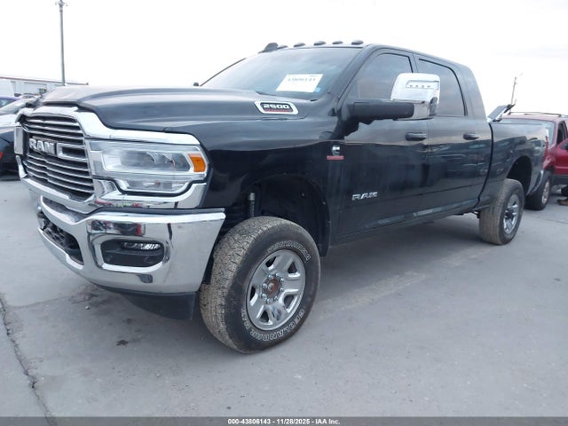 3C6UR5NL5RG383246 RAM 2500 Laramie Crew Cab 4x4 6&#039;4 Box