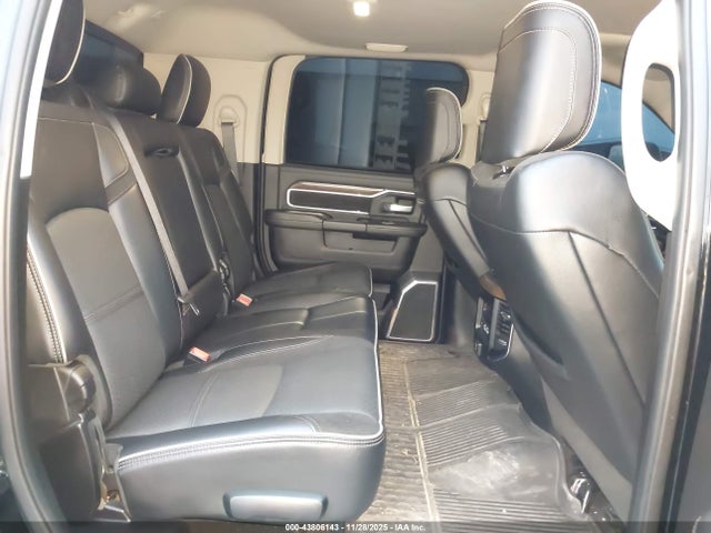 3C6UR5NL5RG383246 RAM 2500 Laramie Crew Cab 4x4 6&#039;4 Box