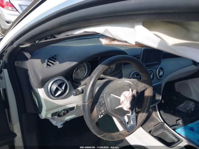 2014 MERCEDES-BENZ CLA 250 WDDSJ4EB8EN047879 Photo 6