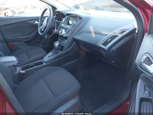 1FADP3M25HL245869 Ford FOCUS SEL