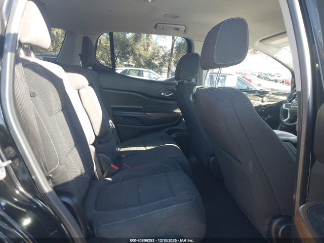 1GKKNKLA5KZ104657 GMC Acadia Sle-1