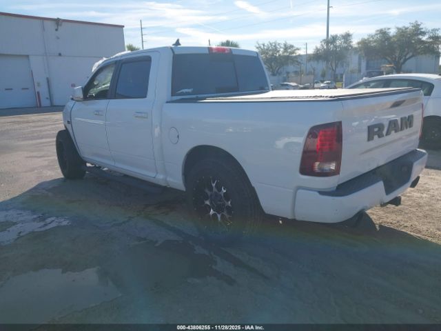 2017 RAM 1500 1C6RR6MT1HS614874 Photo 2