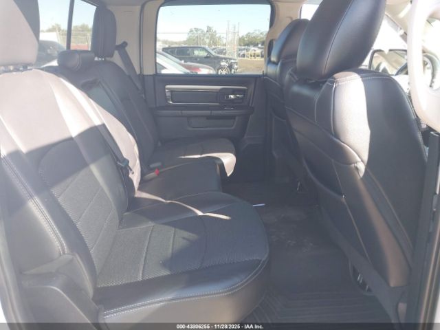 2017 RAM 1500 1C6RR6MT1HS614874 Photo 7