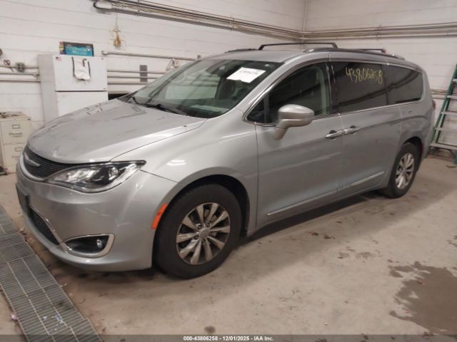 2019 CHRYSLER PACIFICA 2C4RC1BG9KR599679 Photo 1