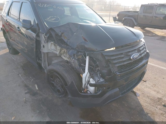 1FM5K8AR2HGB64845 Ford Utility Police Interceptor