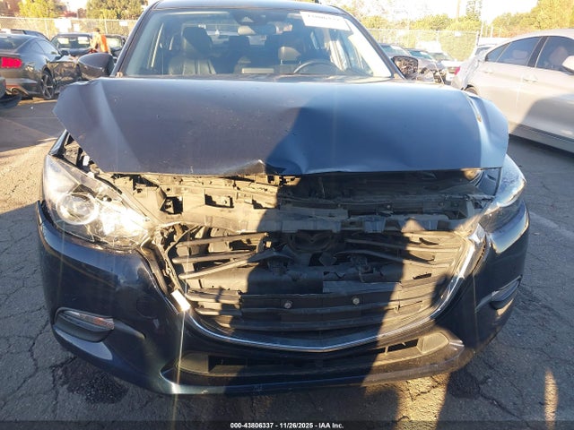 3MZBN1V78HM129521 Mazda Mazda3 Touring