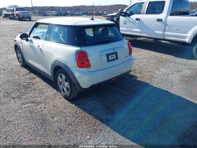 2015 MINI HARDTOP WMWXM5C51F3A58665 Photo 2