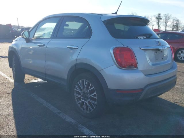 2016 FIAT 500X ZFBCFYCT1GP345039 Photo 2