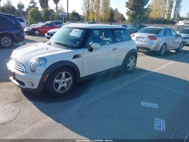 2008 MINI COOPER WMWMF33508TT62328 Photo 1