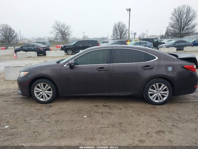 43806425 :رقم المزاد ، JTHBK1GG8D2083035 vin ، 2013 Lexus Es 350 مزاد بيع