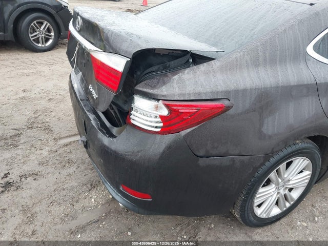 43806425 :رقم المزاد ، JTHBK1GG8D2083035 vin ، 2013 Lexus Es 350 مزاد بيع