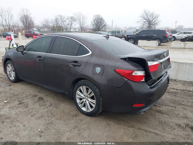 43806425 :رقم المزاد ، JTHBK1GG8D2083035 vin ، 2013 Lexus Es 350 مزاد بيع