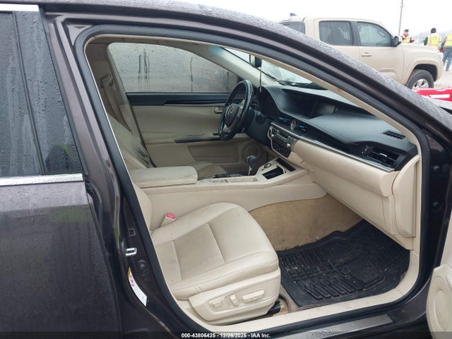 43806425 :رقم المزاد ، JTHBK1GG8D2083035 vin ، 2013 Lexus Es 350 مزاد بيع