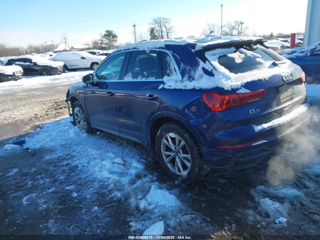 2022 AUDI Q3 WA1DECF38N1125913 Photo 2