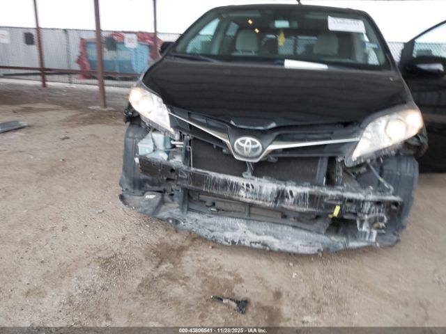 2018 TOYOTA SIENNA 5TDKZ3DC8JS902303 Photo 5