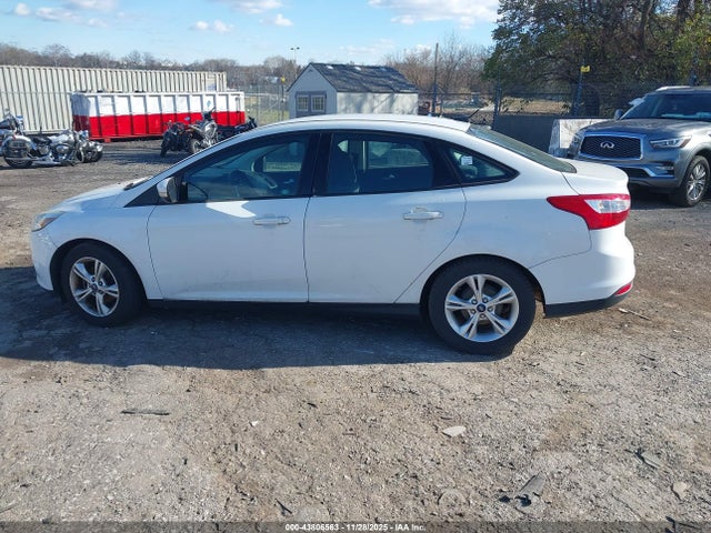 Ford FOCUS SE 2014 1FADP3F2XEL121105 Image 14