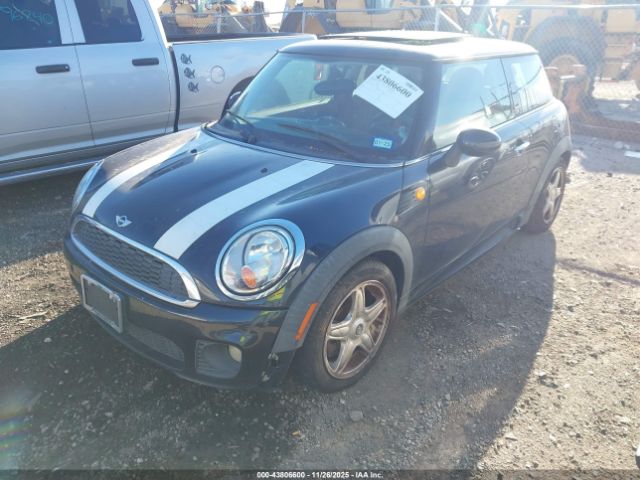 2007 MINI COOPER WMWMF33527TT50230 Photo 1